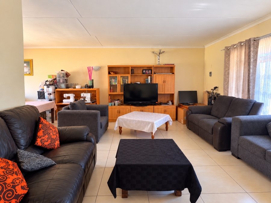 5 Bedroom Property for Sale in Vaalpark Free State